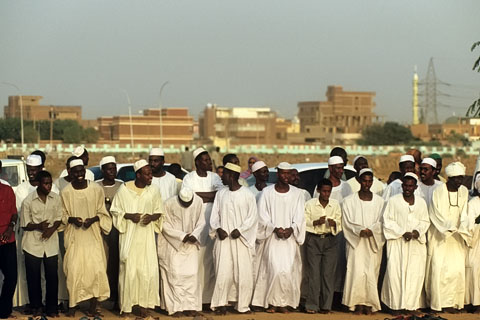 http://www.transafrika.org/media/Sudan Bilder/Sudan Derwische.jpg